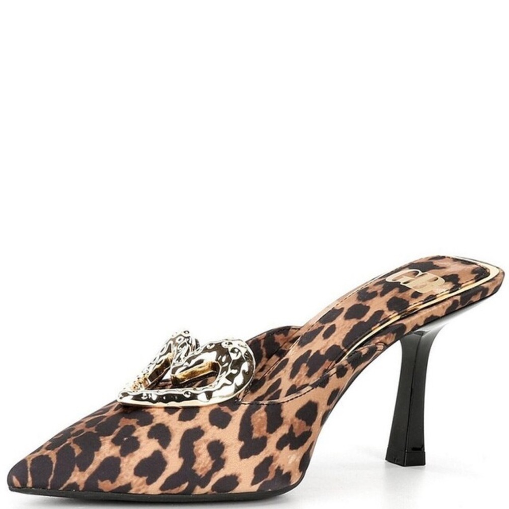 GB
Heart-Eyes Leopard Print Satin Heart Ornament Dress Mules